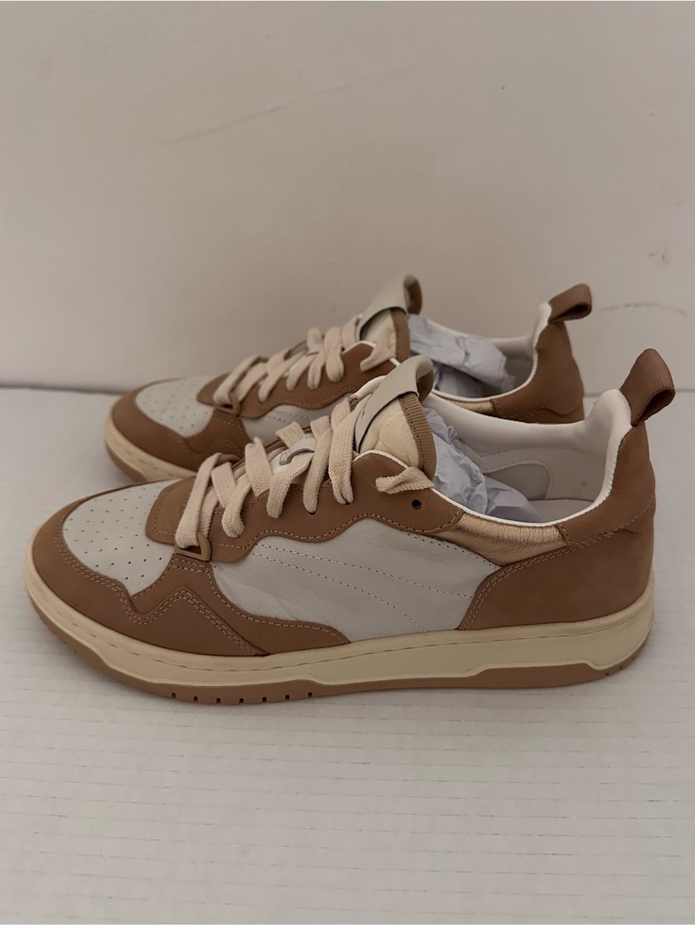 Woman’s Casual Leather Sneakers in Beige and Cream